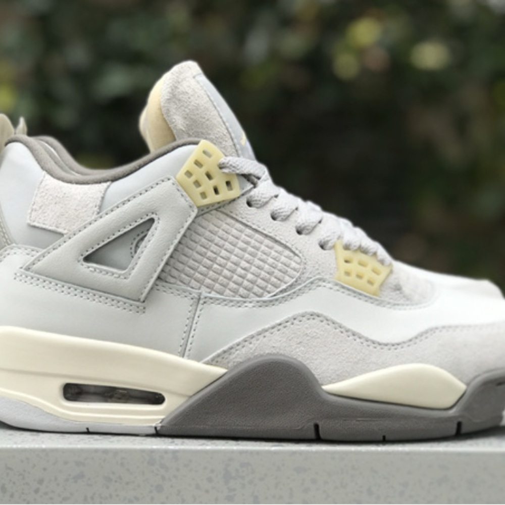 Jordan 4 Photonz Gray and Cream Sneakers Brand (worn slightly) - Picture 4 of 9